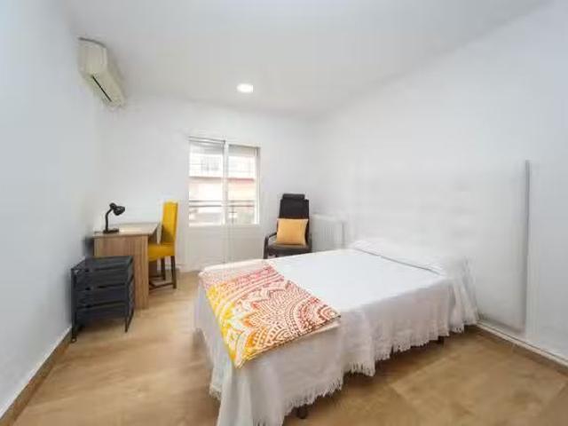 ¡En alquiler! Habitación en Calle Doctor Fernando Escobar, Beiro