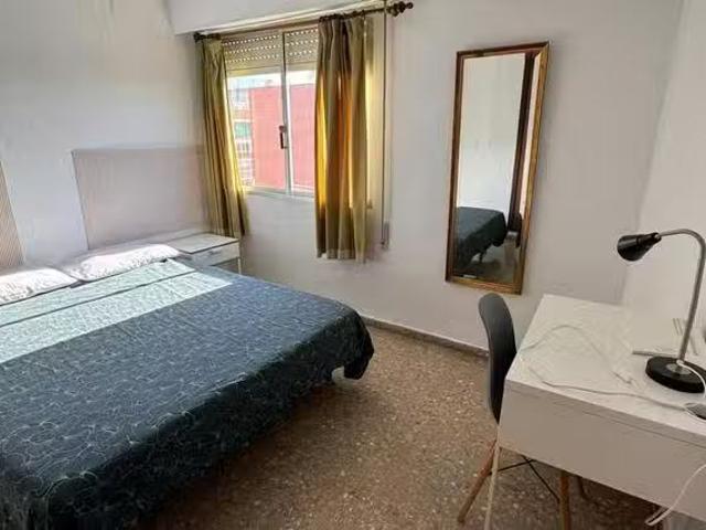 ¡Oferta! Habitación en Carrer de Fuencaliente, Camins al Grau