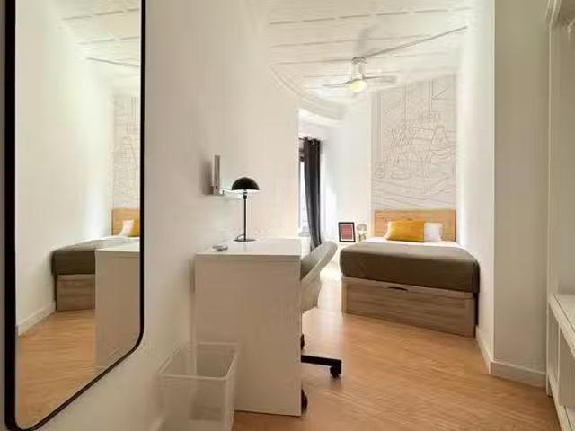 Acogedor Habitación en Carrer de Jonqueres, S. Pere, Santa Cat.