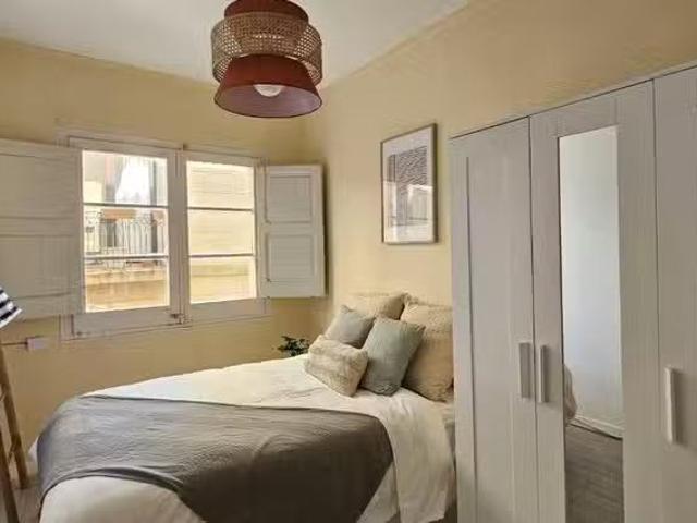 Bonito Habitación en Carrer de les Penedides, 8