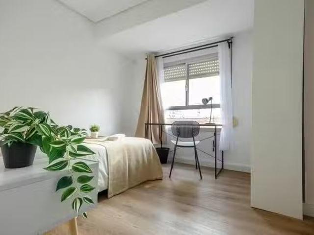 Único Habitación en Carrer de Reig Genovés, Rascanya
