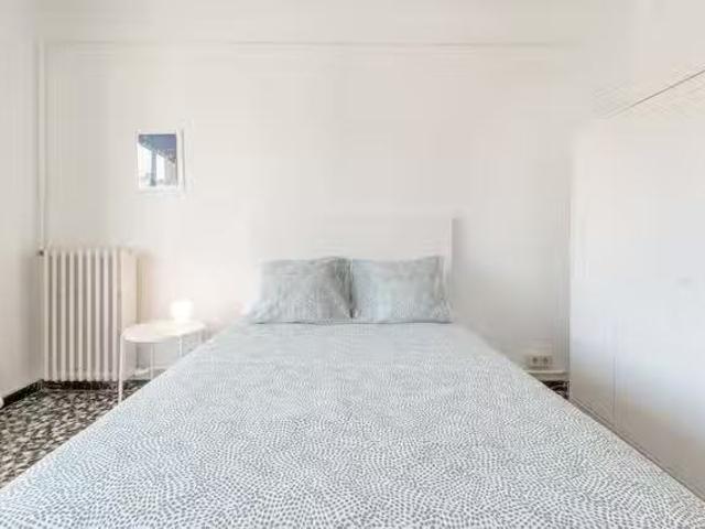 ¡Oferta! Habitación en Carrer del Rosselló