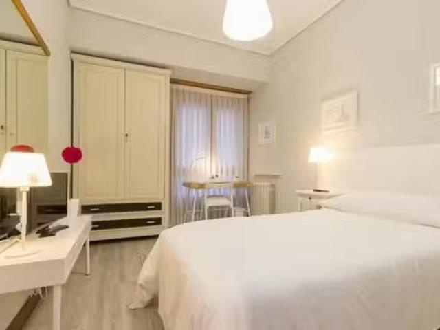 ¡Oferta! Habitación en Landin Felix Doctor Kalea, Basurtu