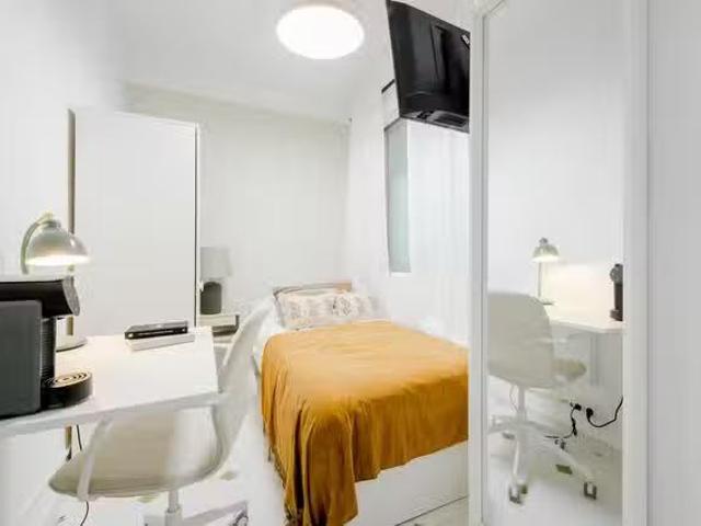 Nuevo Habitación en Paseo de la Castellana, Tetuán