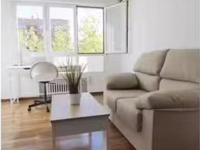 ¡Renta! Habitación en piso compartido en alquiler en Castillej.