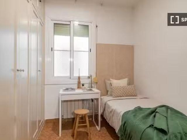 Bonito Habitación en piso compartido en barcelona