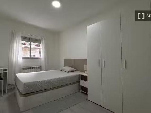 Único Habitación en piso compartido en San Sebastián, Madrid