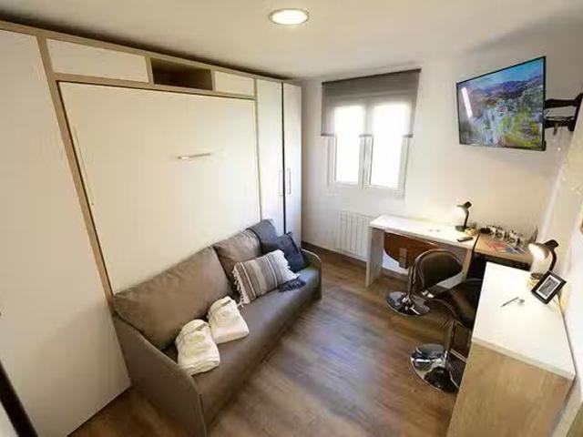 ¡Renta! Habitación en Zabalbide kalea, Atxuri