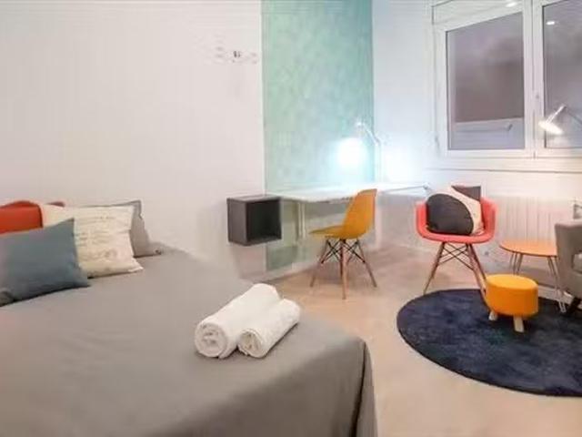 Acogedor Habitación en 1 Avinguda de la Riera de Cassoles