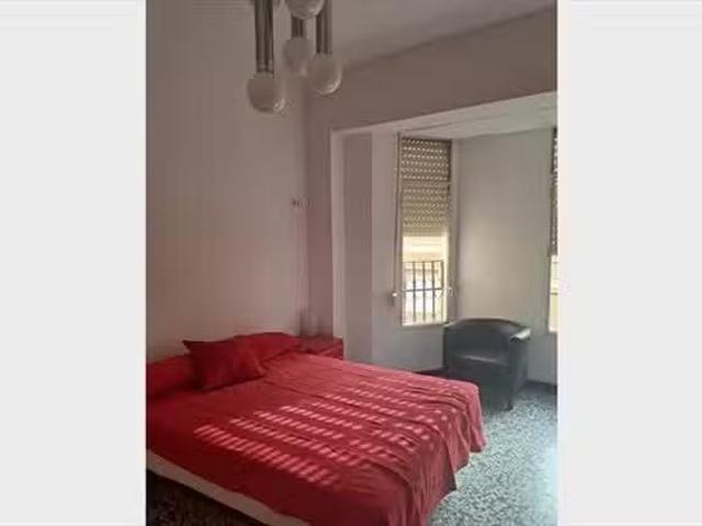 ¡Recién llegado! Habitación en 9 Calle Sagasta