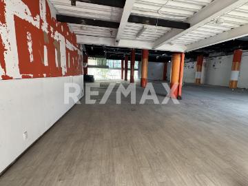 Renta Local Comercial en Circuito Empresarial, San Fernando, Huixquilucan, Edo. Mex
