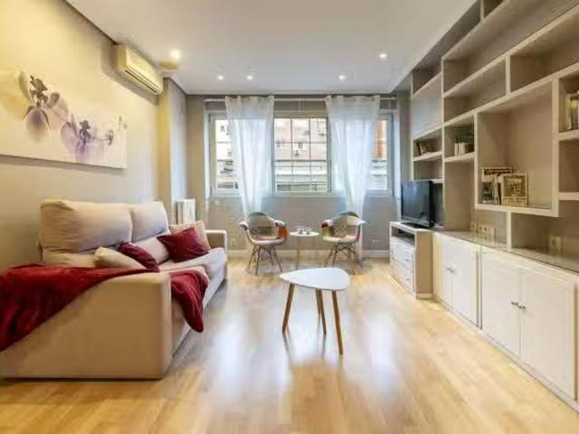 ¡Renta! Piso de 1 habitación en Avenida de América