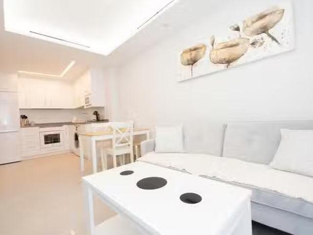 Nuevo Piso de 1 habitación en Calle Calamorro, Arroyo de la Miel