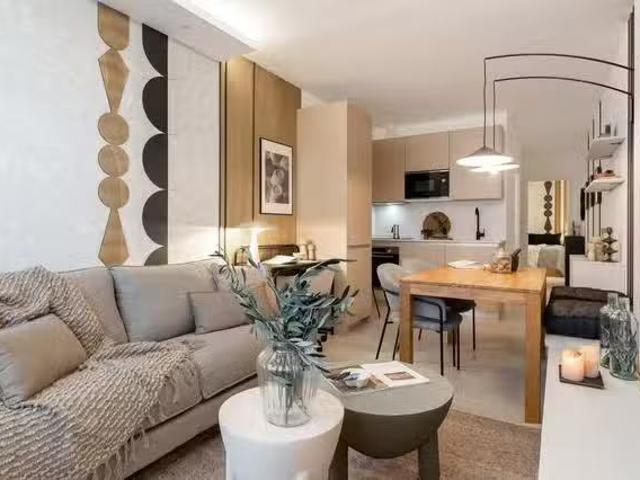 Nuevo Piso de 1 habitación en Calle de la Santísima Trinidad