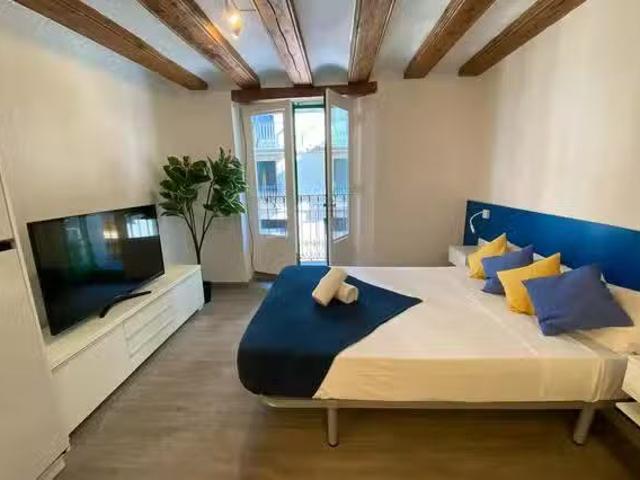 ¡Recién llegado! Piso de 1 habitación en Carrer de Ferran