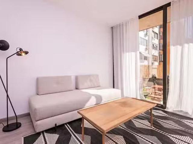 Nuevo Piso de 1 habitación en Carrer de València