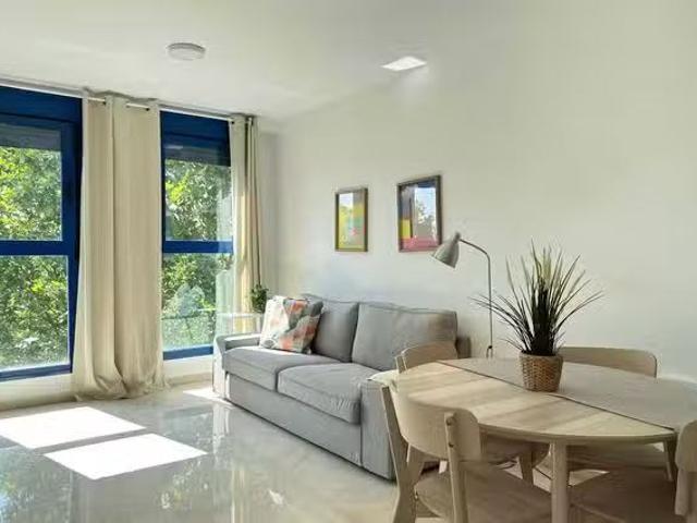 ¡Renta! Piso de 1 habitación en Paseo de las Delicias