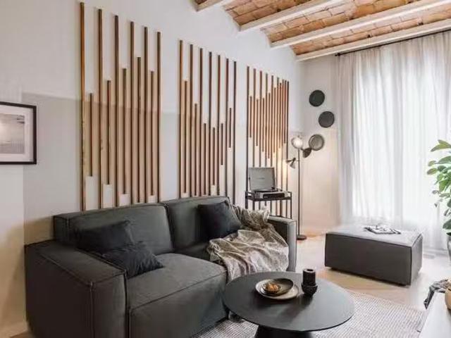 ¡Renta! Piso de 1 habitación en Ronda de Sant Pere