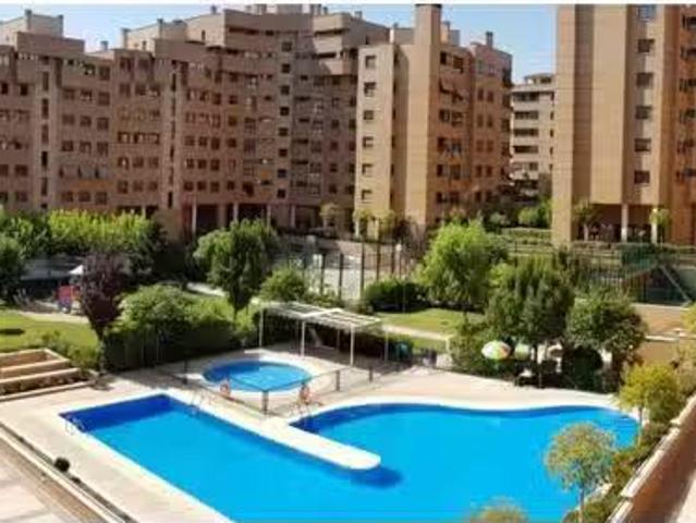 Bonito Piso de 2 dormitorios en alquiler en Valderrivas, Madrid