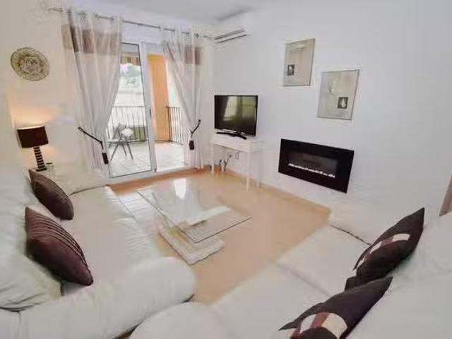 ¡Renta! Piso de 2 habitaciones en Fuengirola