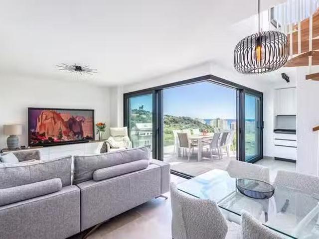 Nuevo Piso de 3 habitaciones en Fuengirola
