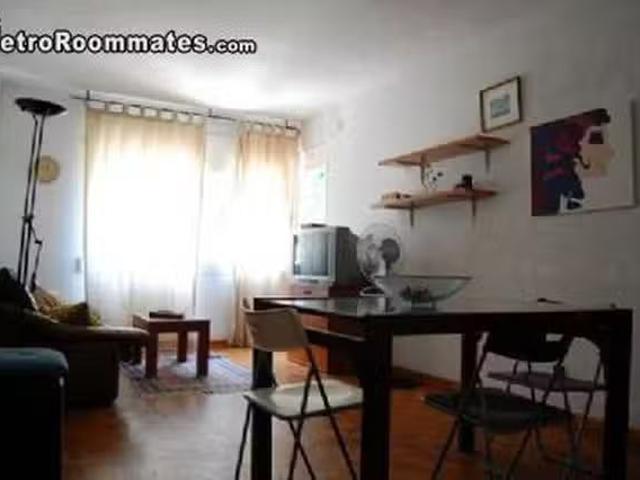 Único Piso de 4 habitaciones en Carrer de Nàpols, 162, 08013 B.