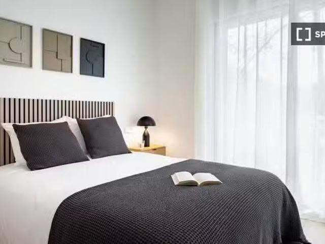 Único Se alquila habitación en piso compartido en la Dreta de.