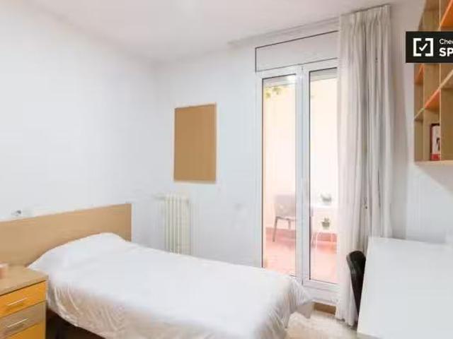 ¡Recién llegado! Se alquila habitación en piso de 1 dormitorio.
