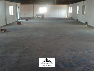 RENTAMOS BODEGA 300 mts? 2do PISO CERCA DE 5 y 10
