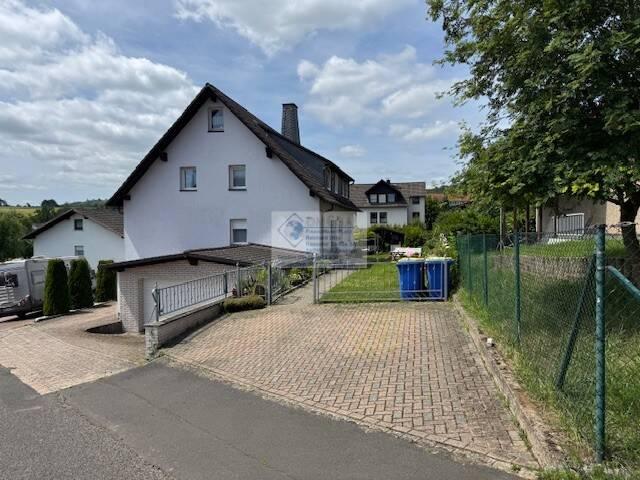 Rentabeles 3 Fam Haus mit Doppelgarage