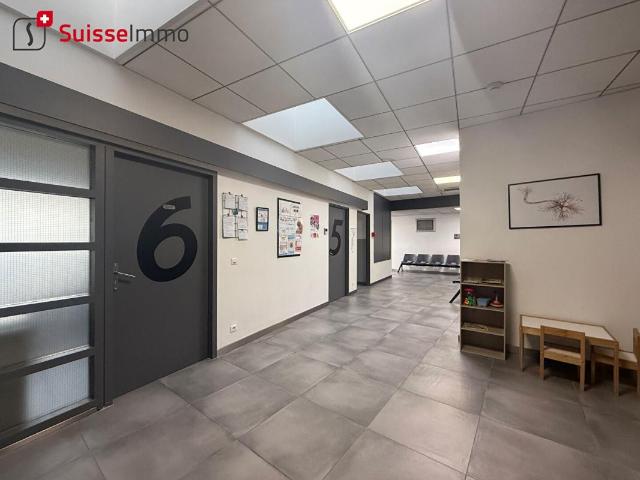 Rentabilité 11,6 % Locaux d'activité à Montbeliard 220 m2