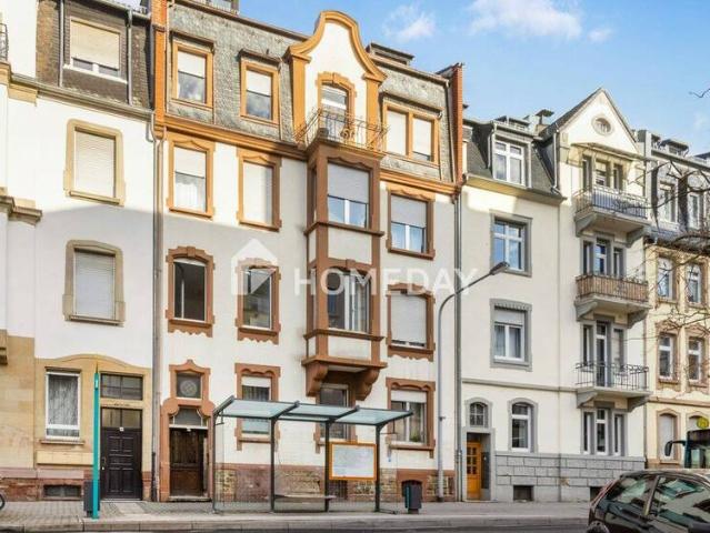 Rentables MFH mit 4 Wohneinheiten und einem 70 m2 Atelier mit Dachterrasse in urbaner Lage