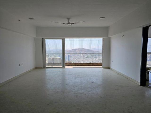 Rental | 3 BHK 1129 Sq.Ft. Apartment in Runwal Forests