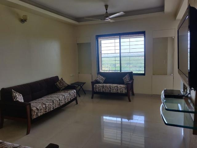 Rental | 3 BHK 850 Sq.Ft. Apartment in Rolling Hills D Block
