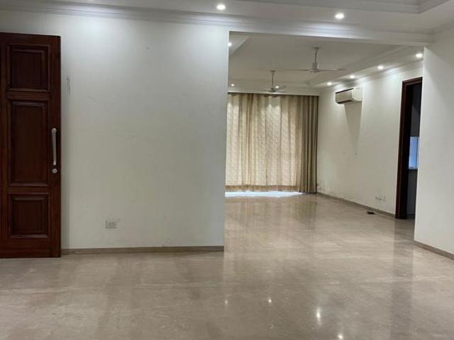 Rental | 3 BHK + Prayer Room,Study Room 4500 Sq.Ft. Builder Floor in Sector 8