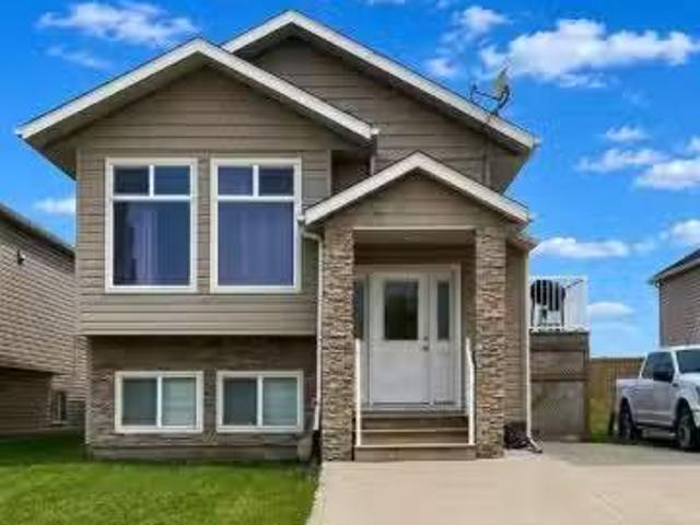 Charming 3 BR B 7022 90 Street, Grande Prairie, AB, T8X 0C1.