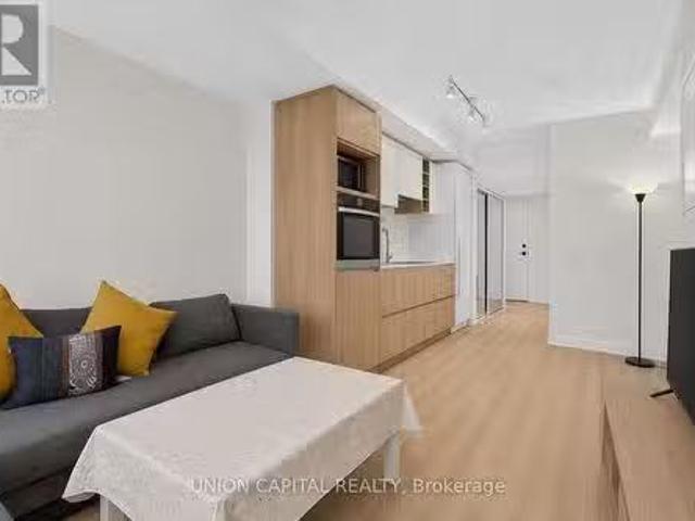 New 11 BR 4706 319 Jarvis Street, Toronto, ON, M5B 0C8 lea.