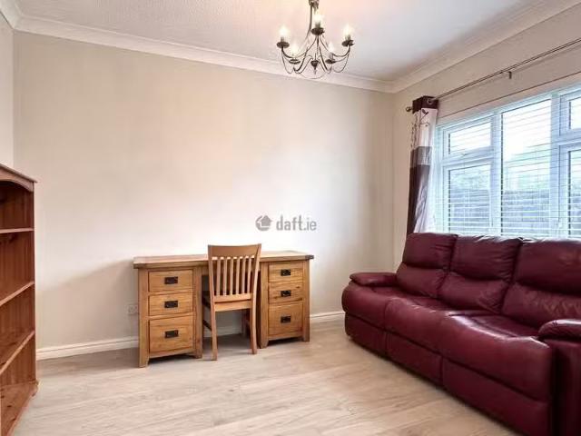 Rental! 17 Ashleigh Grove, Ballymoneen Road, Knocknacarra, Co.