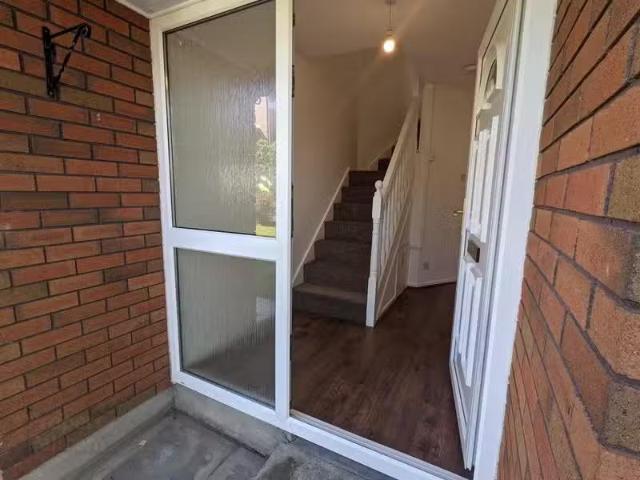 Deal! 1 Upper Malone Gardens