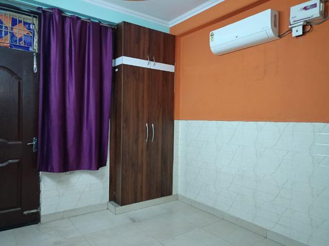 Rental | 2 BHK + 750 Sq.Ft. Builder Floor in Ratan Vihar