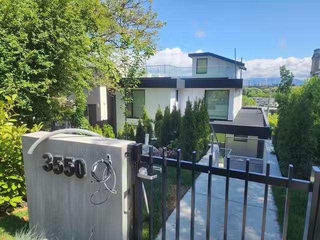 Rental! 2 BR House for rent in Vancouver, Vancouver West, gard.