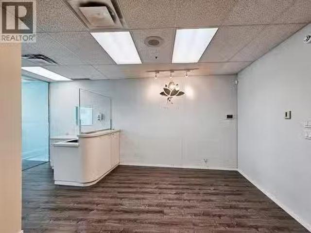 Unique 415 4538 Kingsway, Burnaby, BC, V5H 4T9 commercial fo.