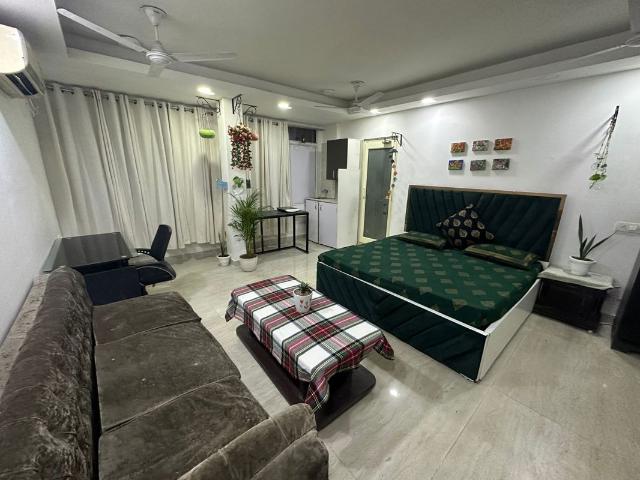 Rental | 4 BHK 763 Sq.Ft. Builder Floor in Tigra