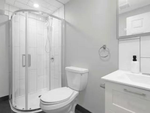 Cozy 4 BR 5 Majestic Drive Woodroffe Place