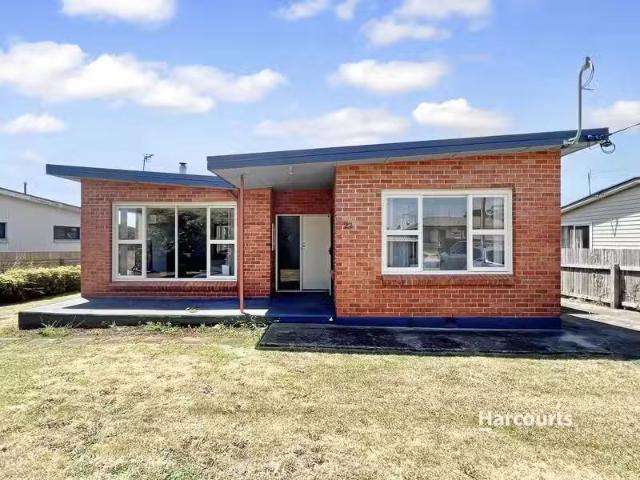 Cozy 4 BR 22 Niela Crescent, MIANDETTA, TAS 7310 House for R.