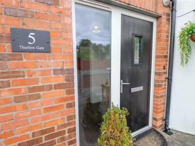 Rental! 5 Thurlow Gate