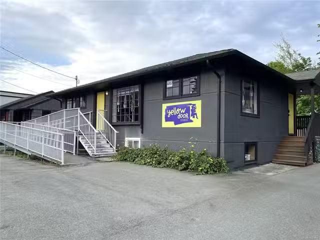 Unique Commercial property for lease in Port Alberni, 4457 Ger.