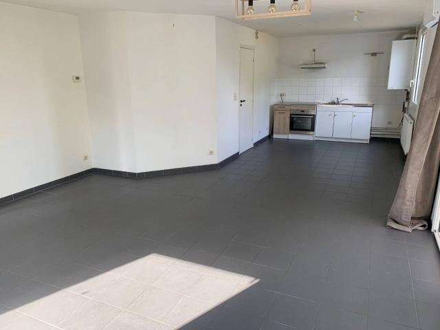Rental Apartment Neuville en Ferrain