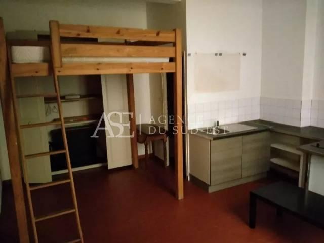 Rental apartment Aix en Provence, 1 room, 23.74 m², €541 / Month Fees included