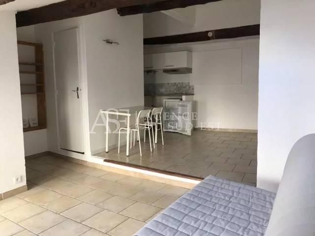 Rental apartment Aix en Provence, 1 room, 25.09 m², €695 / Month Fees included